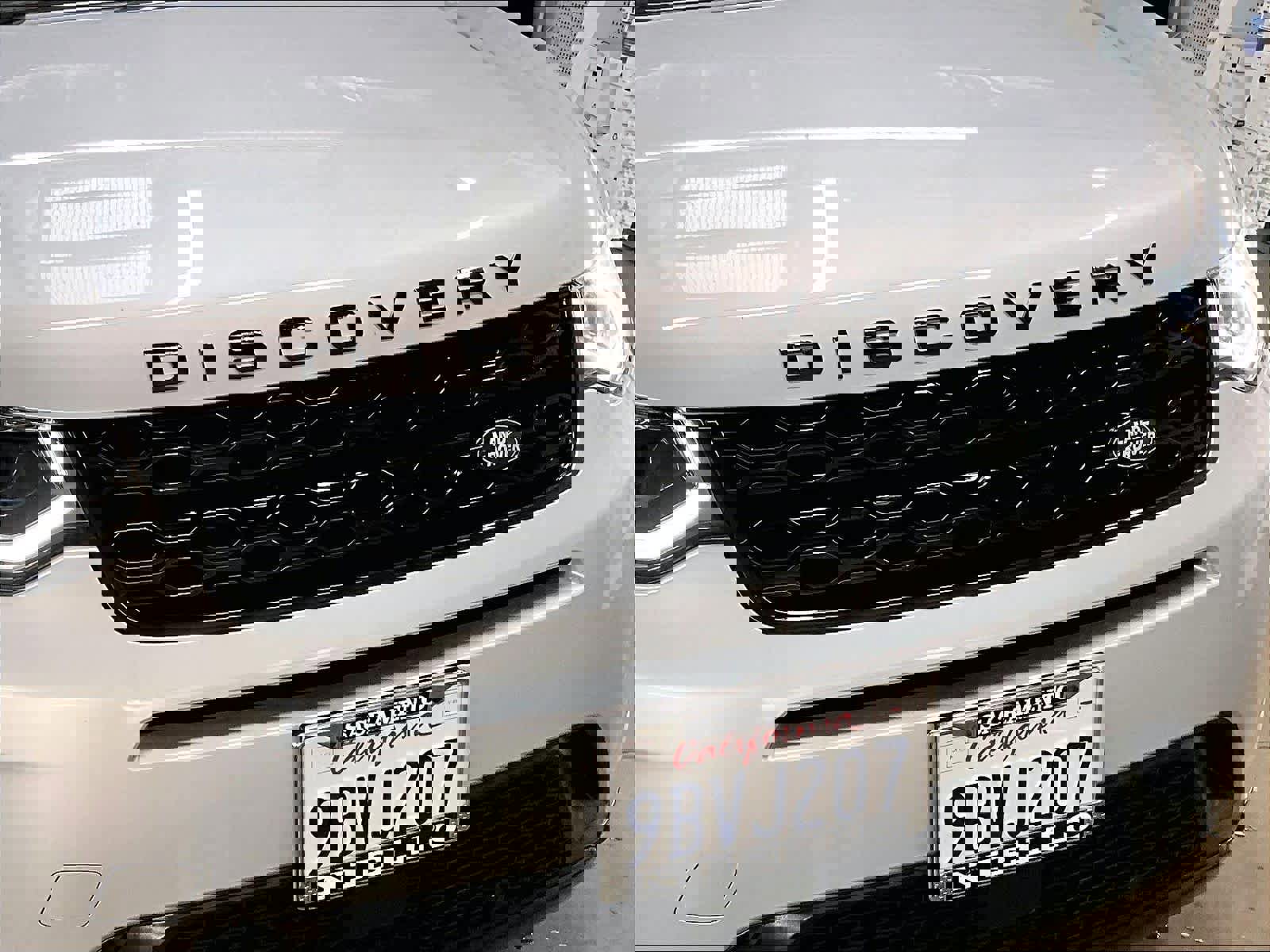 Used 2023 Land Rover Discovery Sport SE image 33