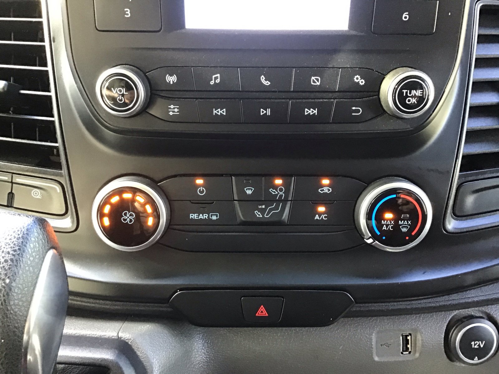 Used 2022 Ford Transit 250 Low Roof w/ Exterior Upgrade Package RWD image 16