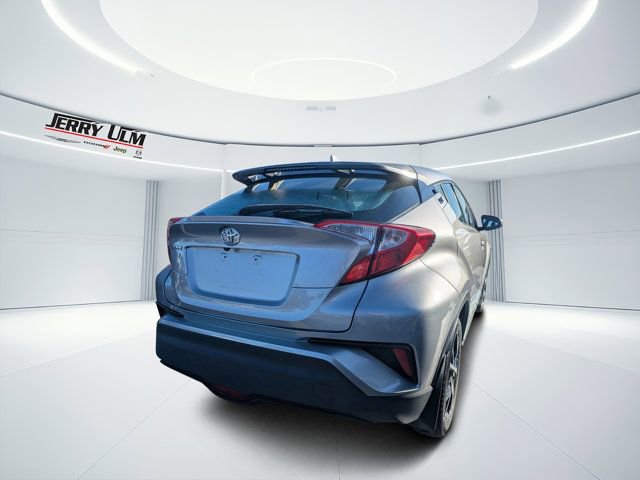 Used 2018 Toyota C-HR XLE image 3