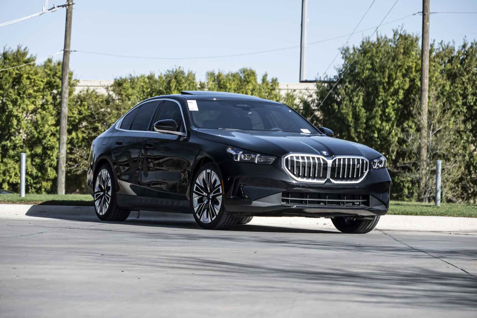 Used 2026 BMW i5 eDrive40 RWD image 1