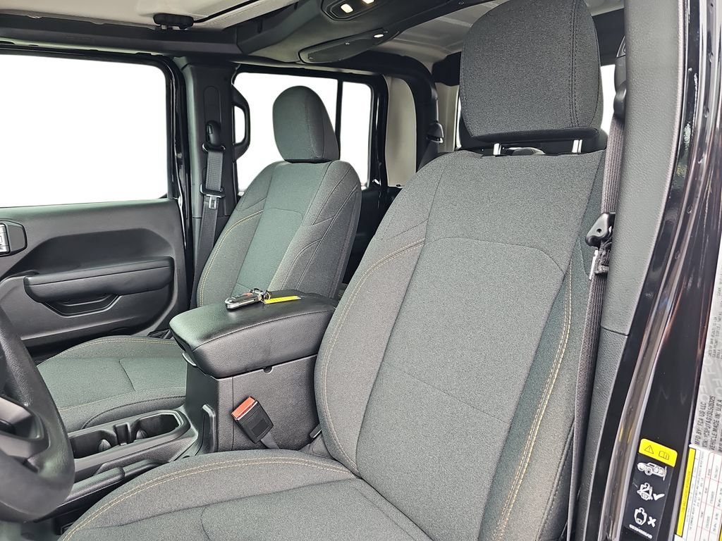 Used 2025 Jeep Gladiator Sport AWD/4WD image 15