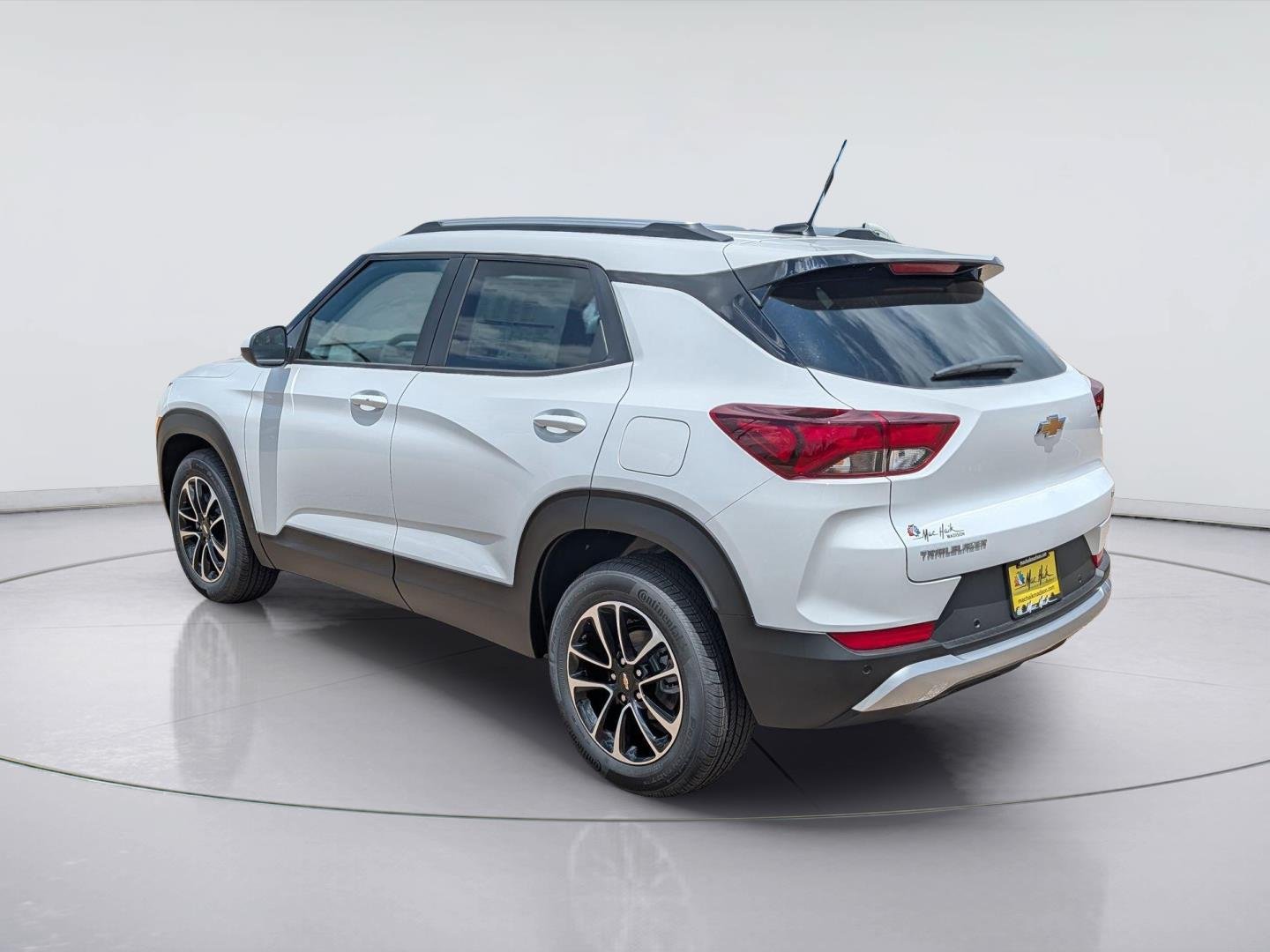 New 2026 Chevrolet TrailBlazer LT w/ Driver Confidence Package FWD image 3