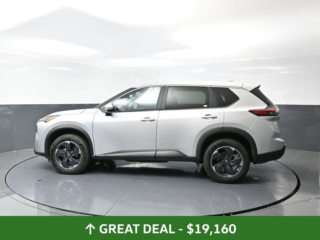 Used 2024 Nissan Rogue SV image 12