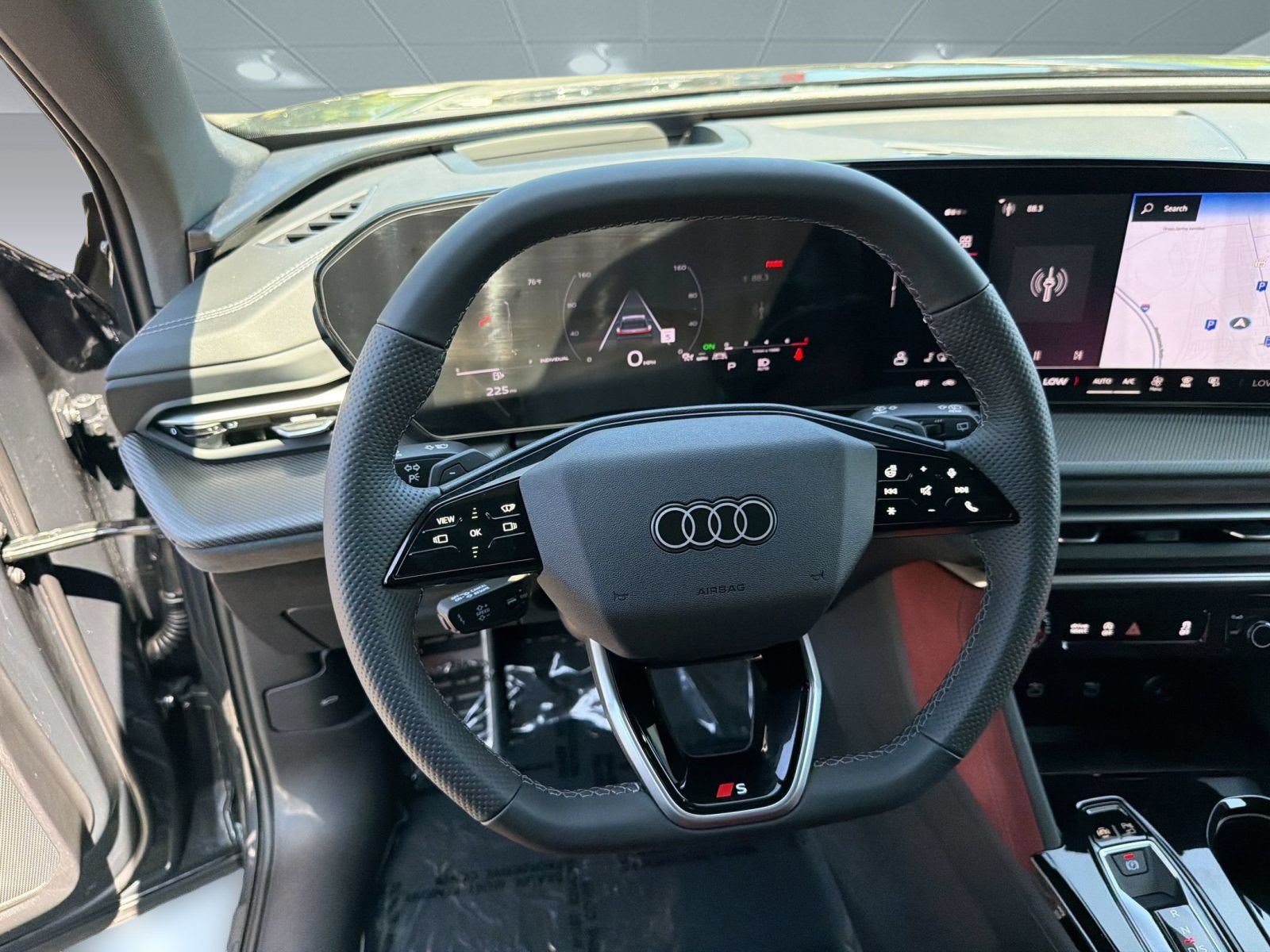 Certified 2025 Audi SQ5 Prestige AWD/4WD image 11
