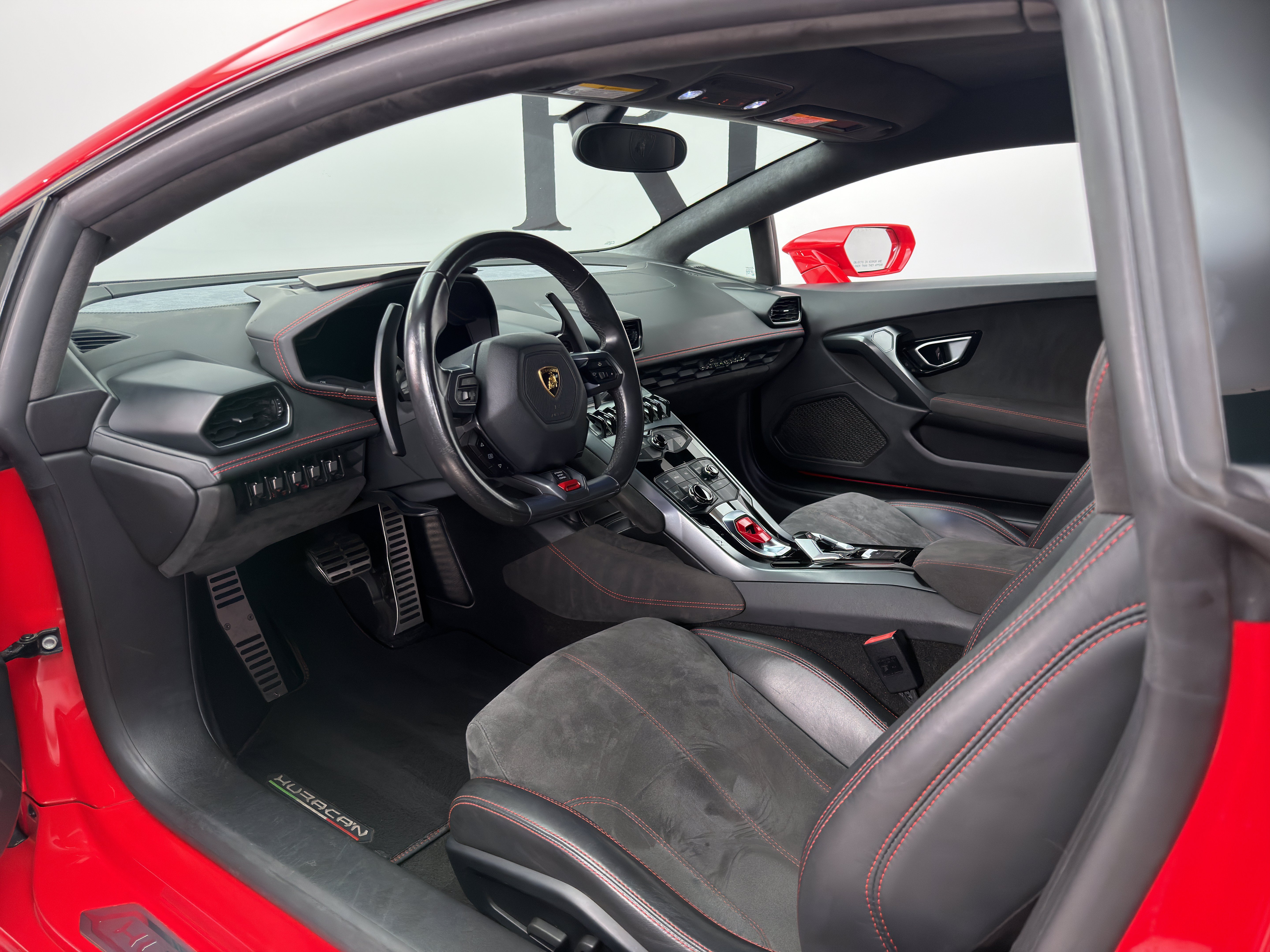 Used 2016 Lamborghini Huracan LP 580-2 RWD image 32