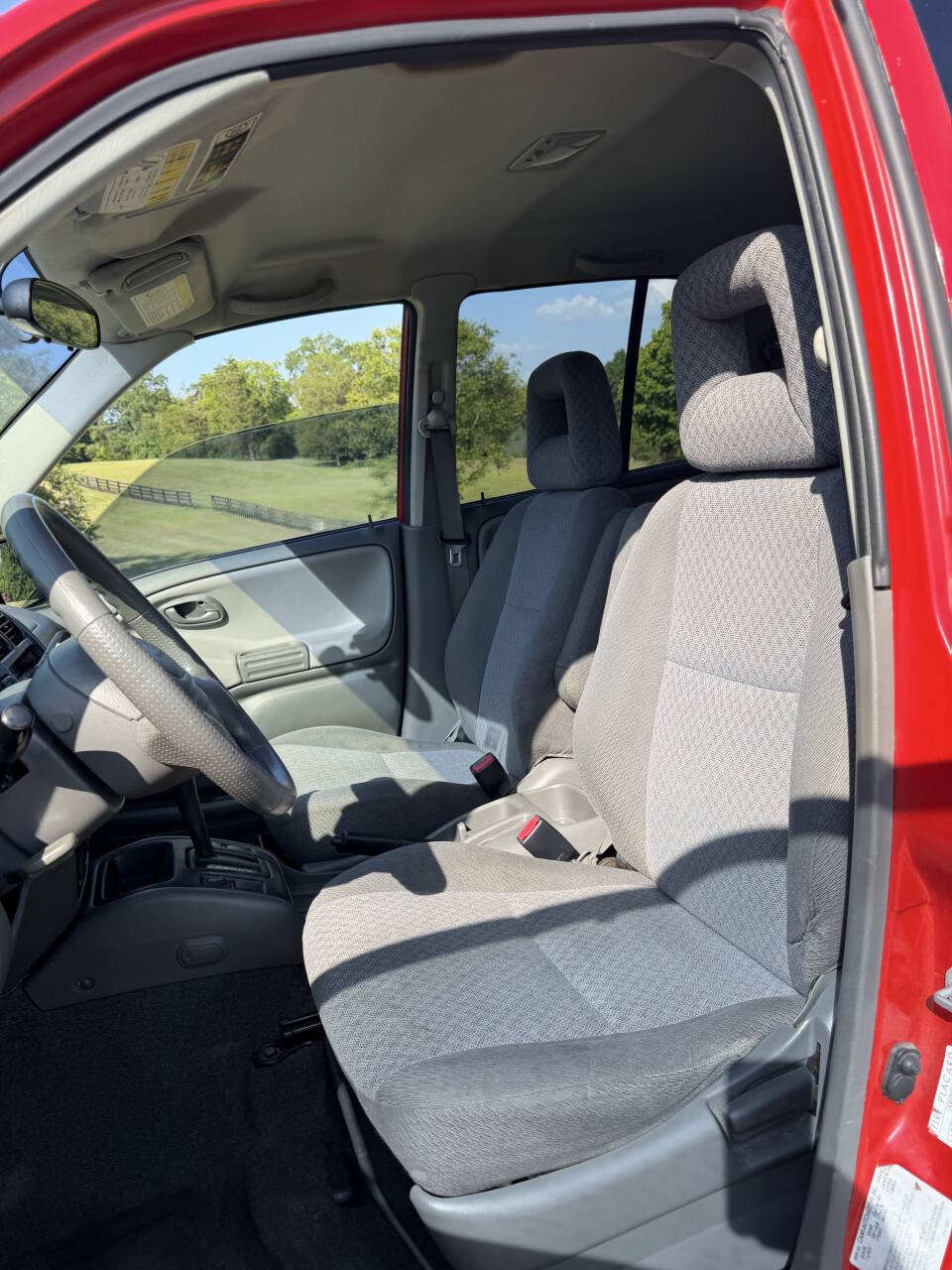 Used 2003 Chevrolet Tracker 2WD w/ Preferred Equipment Group image 27