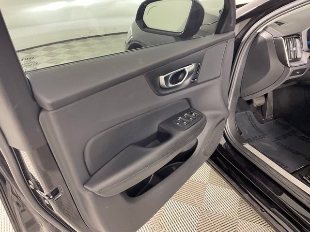 Used 2024 Volvo S60 B5 Core FWD image 17