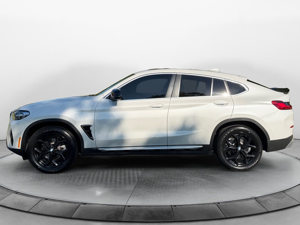 Used 2025 BMW X4 xDrive30i w/ Premium Package AWD/4WD image 4
