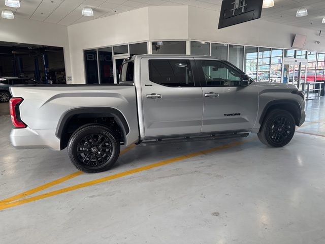 Used 2025 Toyota Tundra Limited AWD/4WD image 8