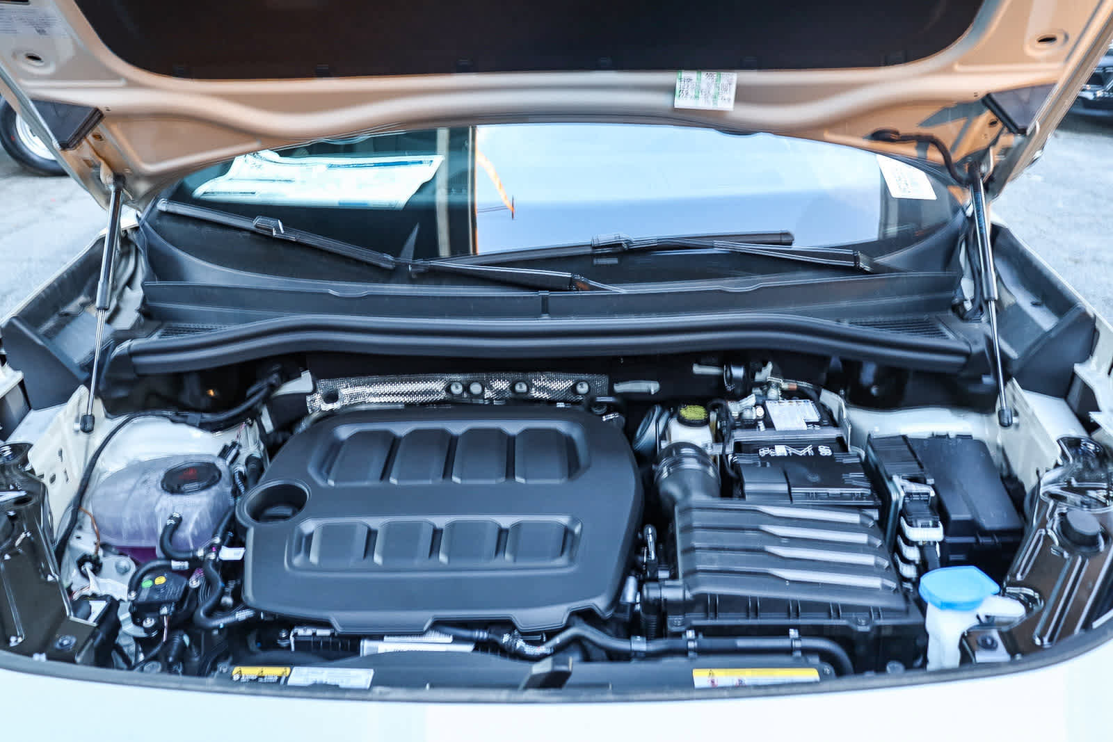 New 2026 Volkswagen Tiguan SE R-Line image 13