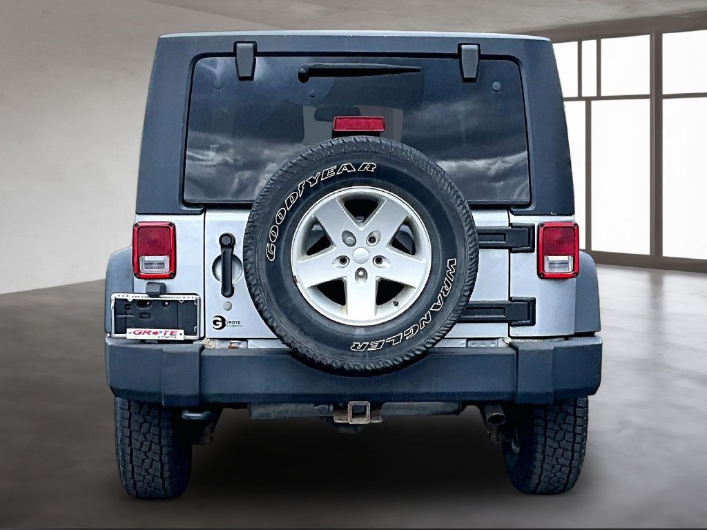 Used 2013 Jeep Wrangler Sport AWD/4WD image 4