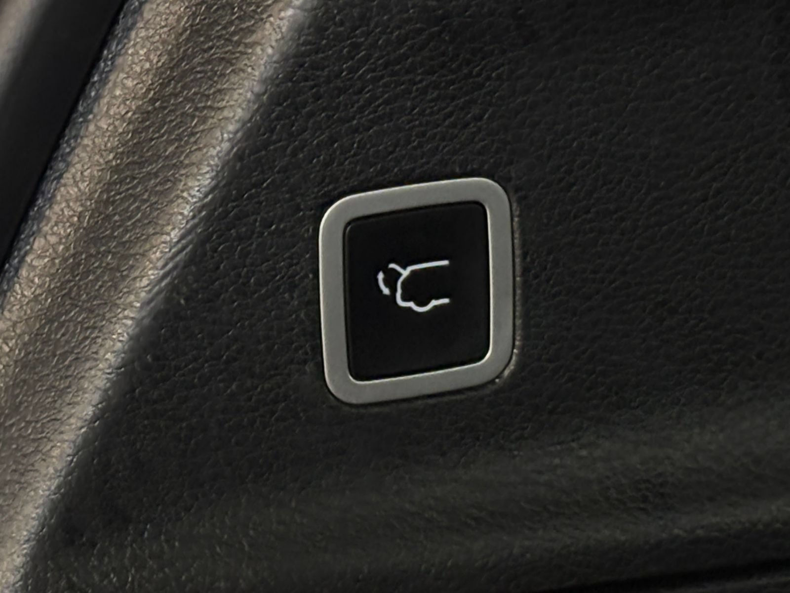 Used 2025 Chrysler Pacifica Limited FWD image 24