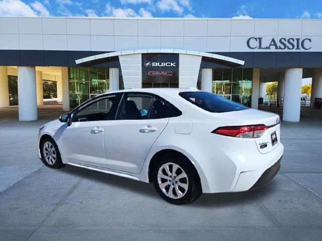 Used 2024 Toyota Corolla LE image 6