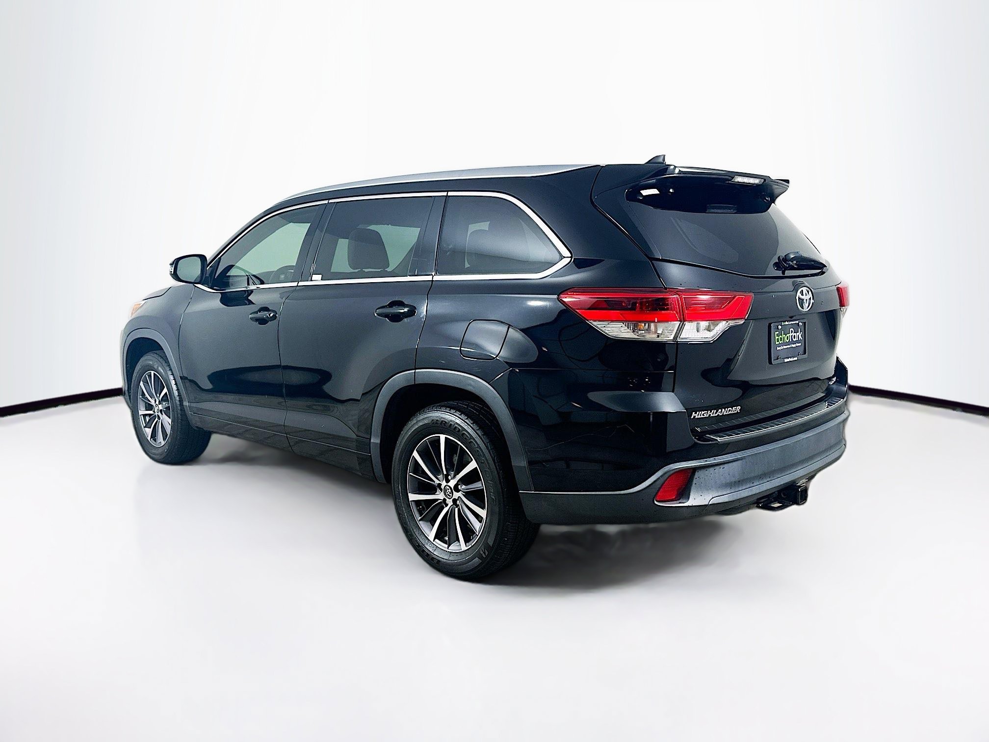 Used 2018 Toyota Highlander XLE FWD image 5