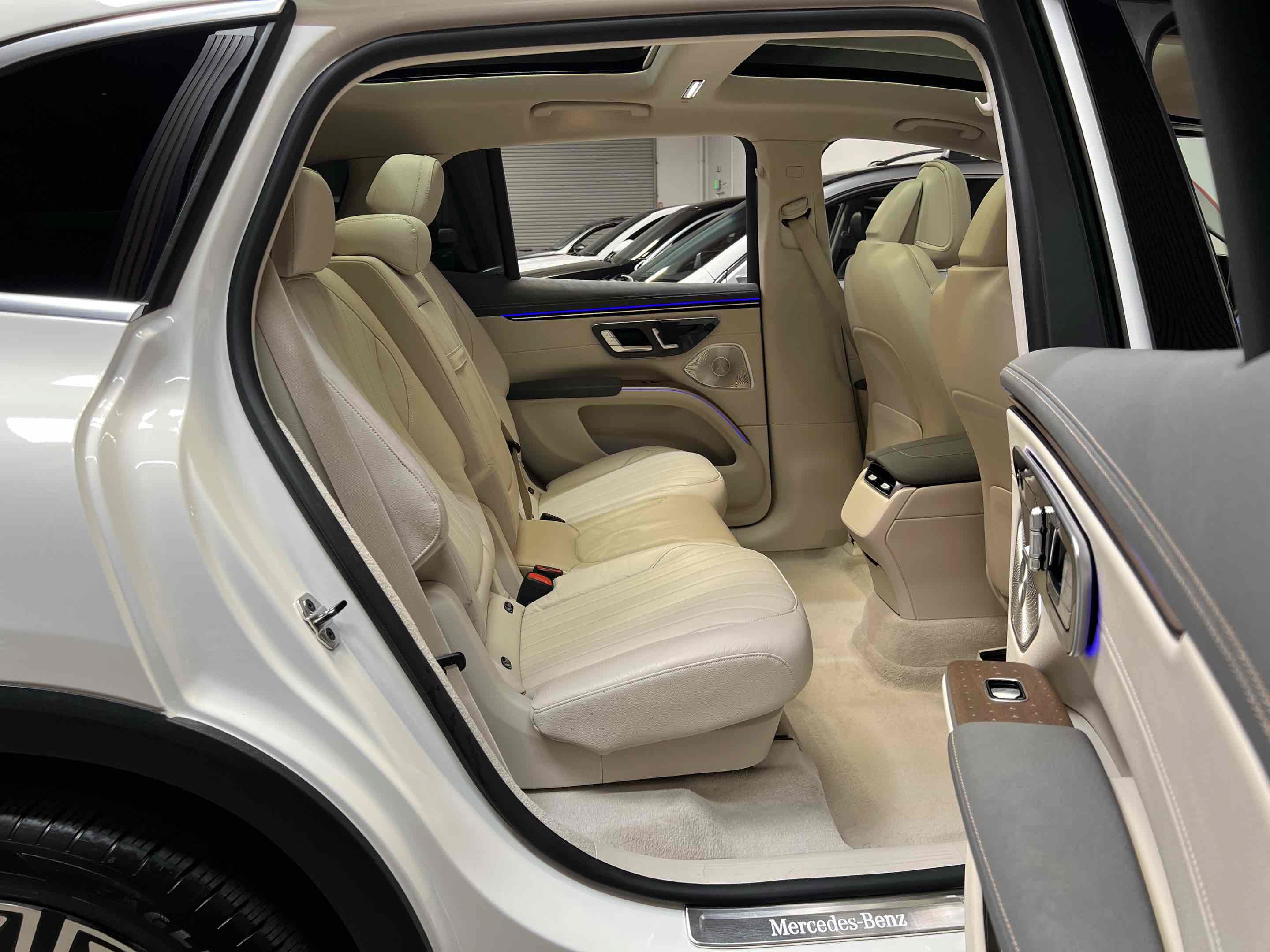 Used 2023 Mercedes-Benz EQS 450+ SUV image 37