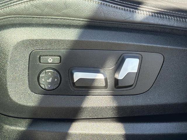 Used 2021 BMW X6 xDrive40i w/ M Sport Package AWD/4WD image 20