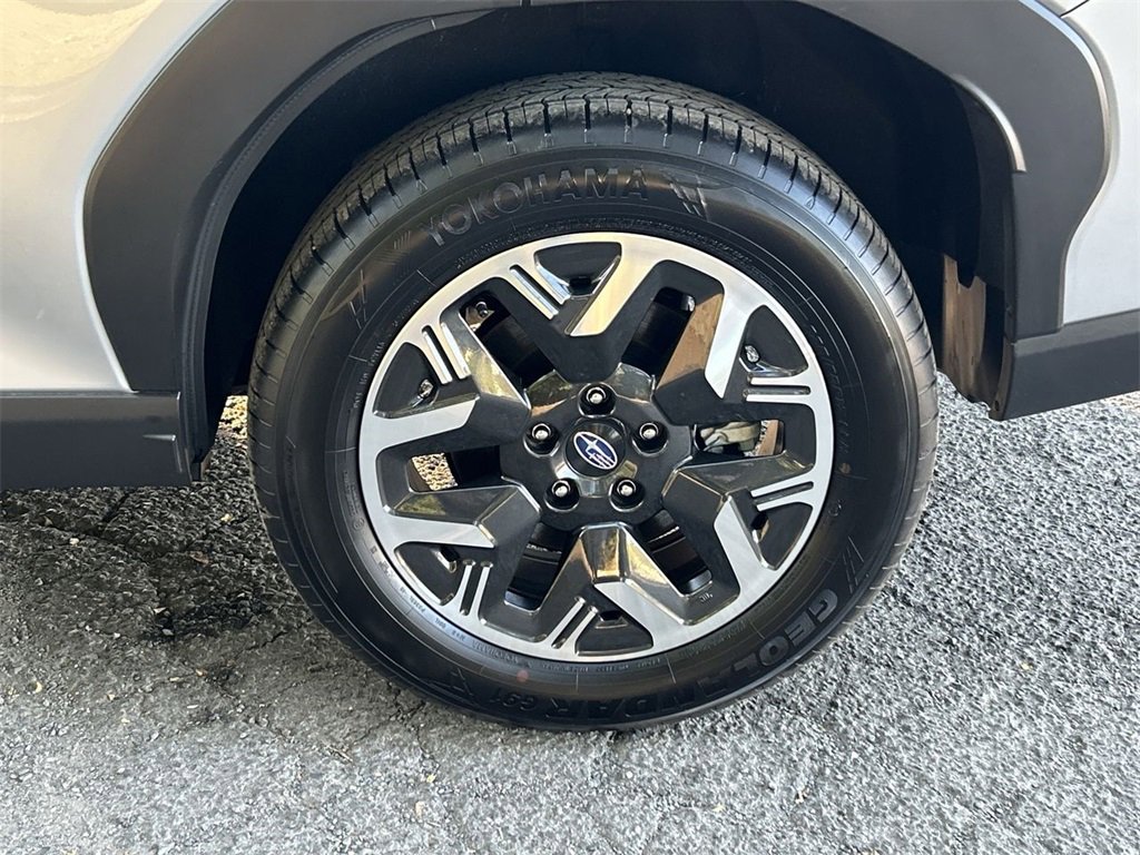 Certified 2025 Subaru Forester Premium image 11