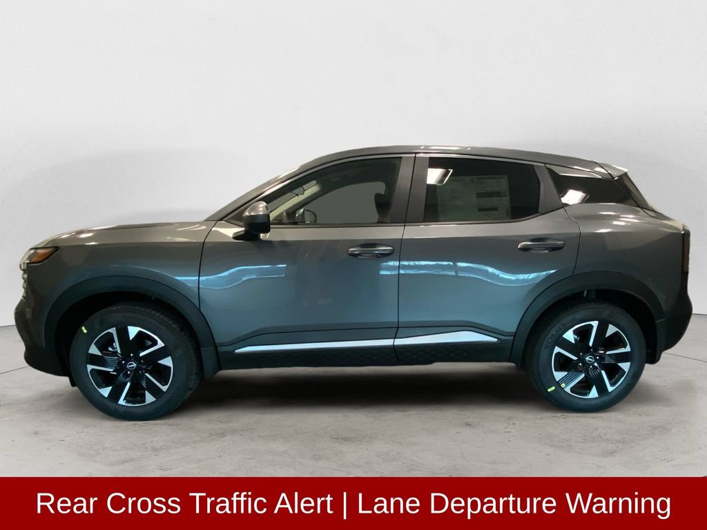 Used 2025 Nissan Kicks SV AWD/4WD image 2