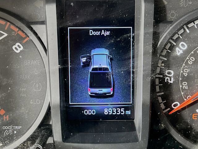 Used 2018 Toyota Tacoma SR image 8