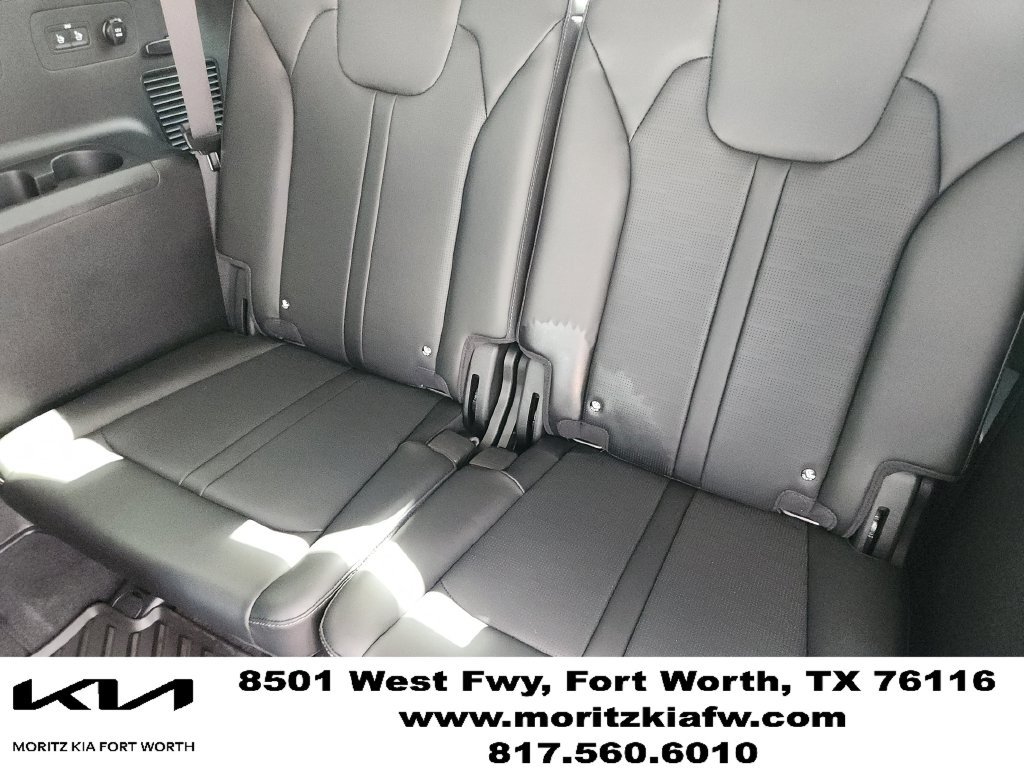 Certified 2025 Kia Sorento EX FWD image 33