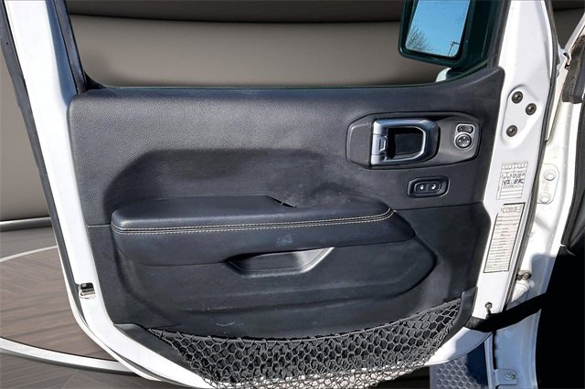 Used 2020 Jeep Wrangler Unlimited Sahara image 20