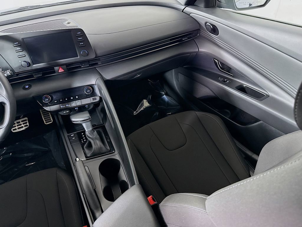 Certified 2025 Hyundai Elantra Sport FWD image 25