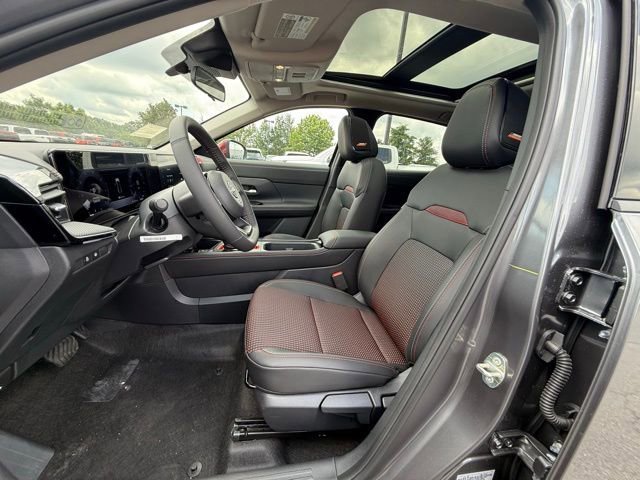 New 2025 Nissan Kicks SR w/ SR Premium Package image 12