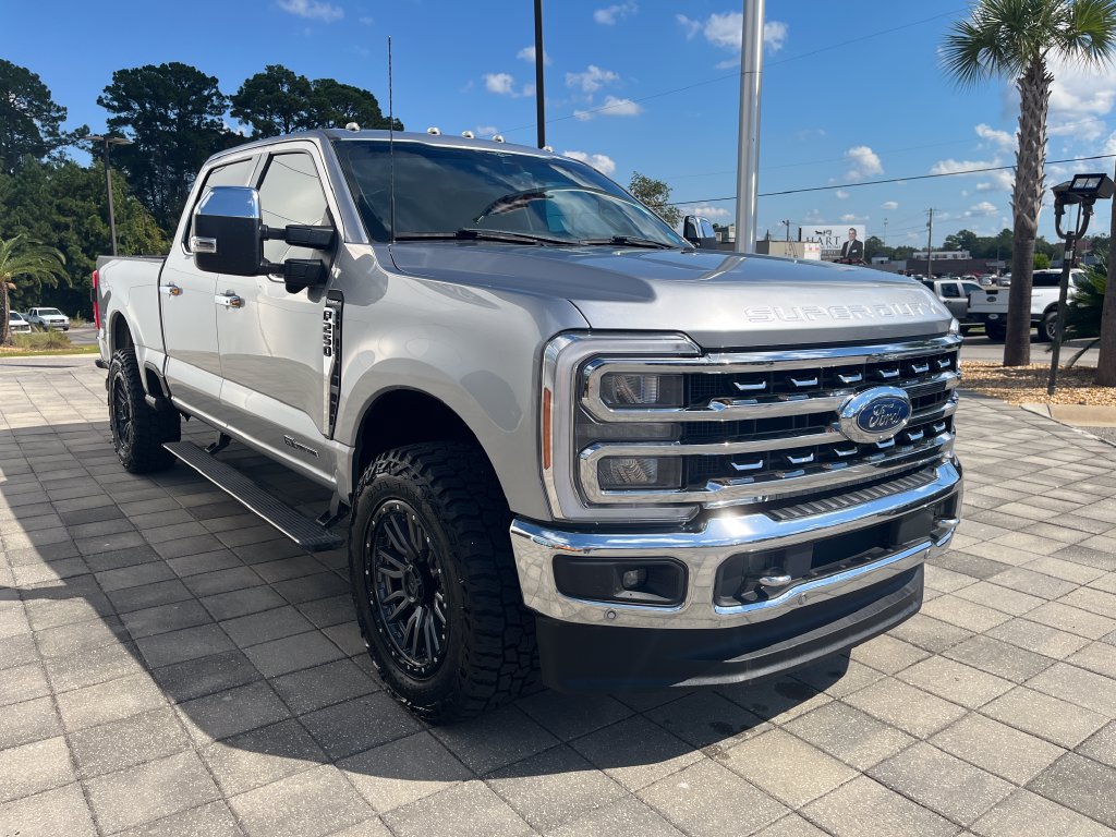 Used 2023 Ford F250 Lariat w/ Lariat Ultimate Package AWD/4WD image 8