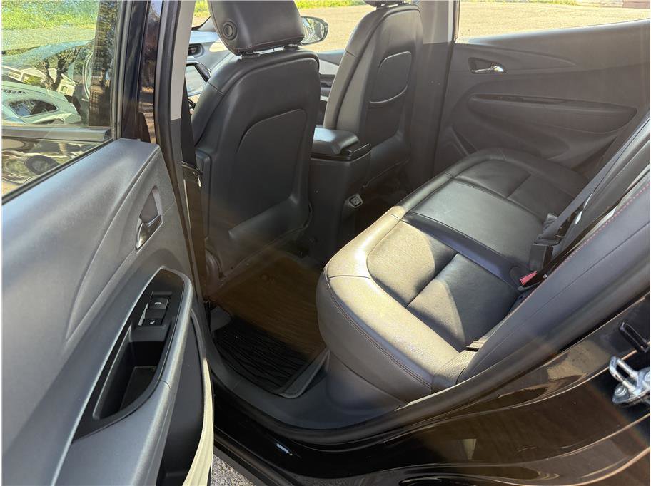 Used 2017 Chevrolet Bolt Premier w/ Driver Confidence II Package image 12