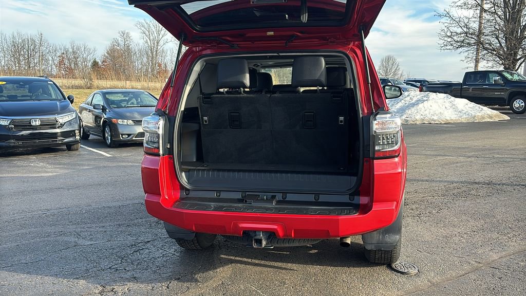 Used 2020 Toyota 4Runner SR5 Premium w/ Moonroof Package image 33