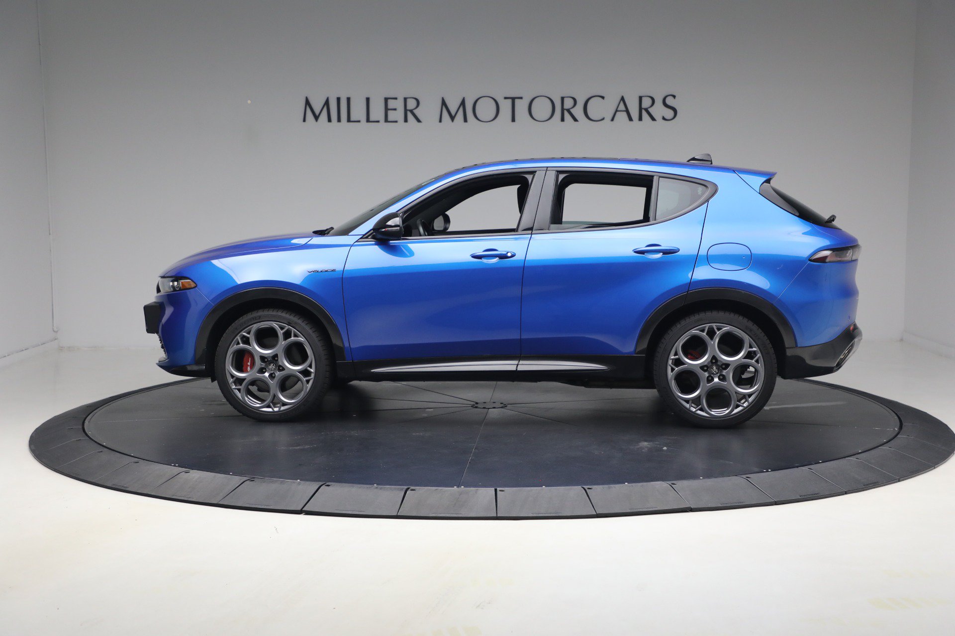 Used 2024 Alfa Romeo Tonale Ti AWD/4WD image 3