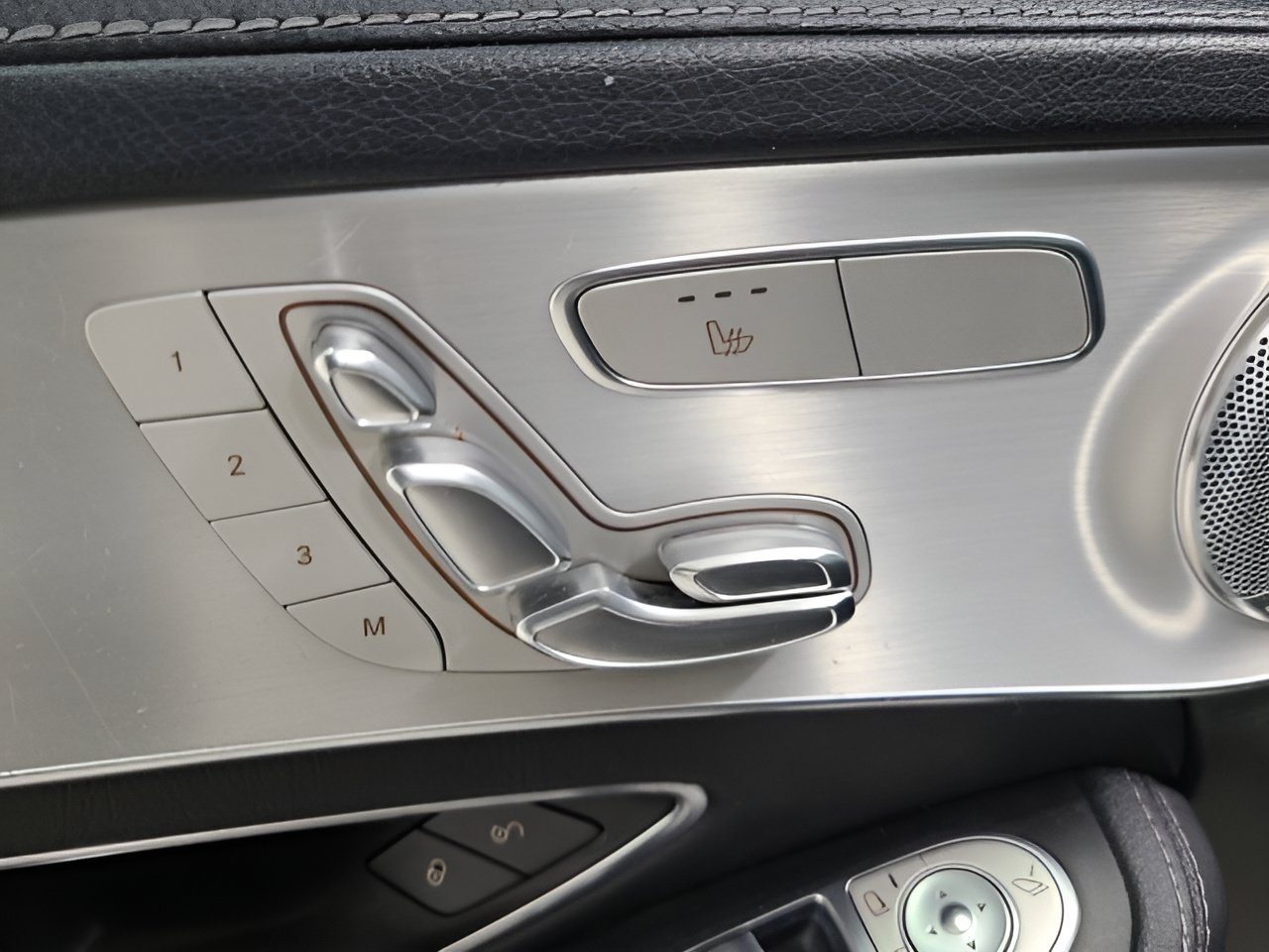 Used 2015 Mercedes-Benz C 300 4MATIC Sedan image 20