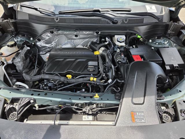 Used 2025 Chevrolet Trax LT FWD image 29