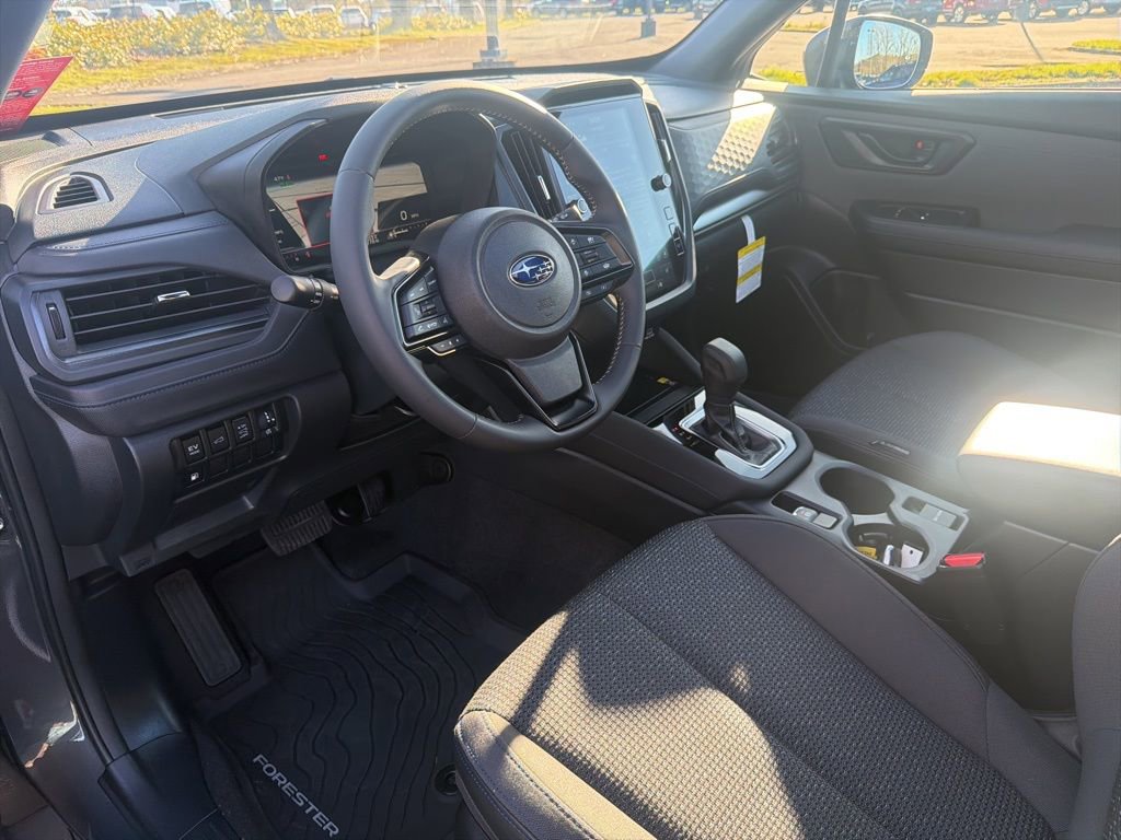 Used 2025 Subaru Forester Premium image 14