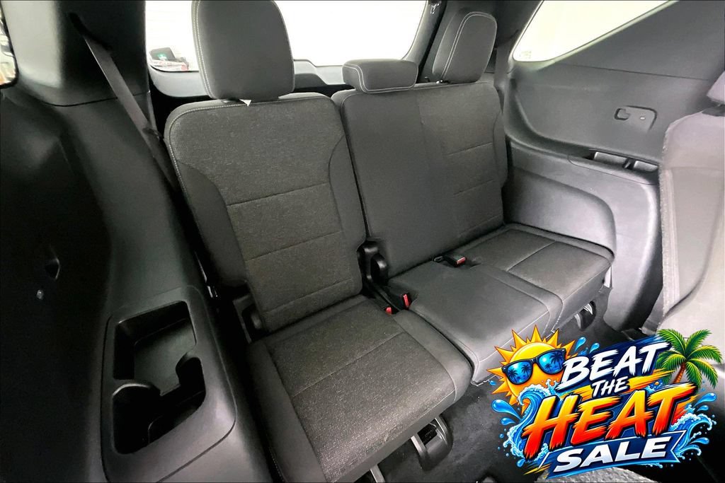 Used 2024 Chevrolet Traverse LT FWD image 33