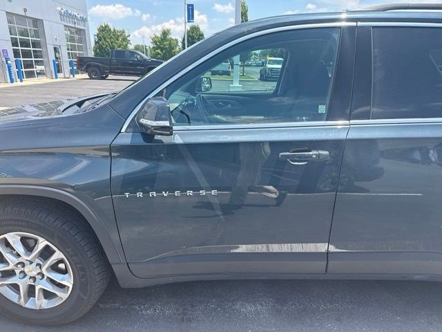 Used 2018 Chevrolet Traverse LT FWD image 7