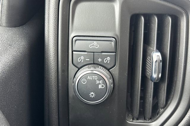 Used 2025 Chevrolet Silverado 1500 W/T image 35