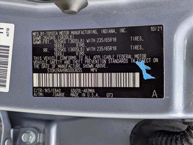 Used 2022 Toyota Highlander XLE FWD image 27