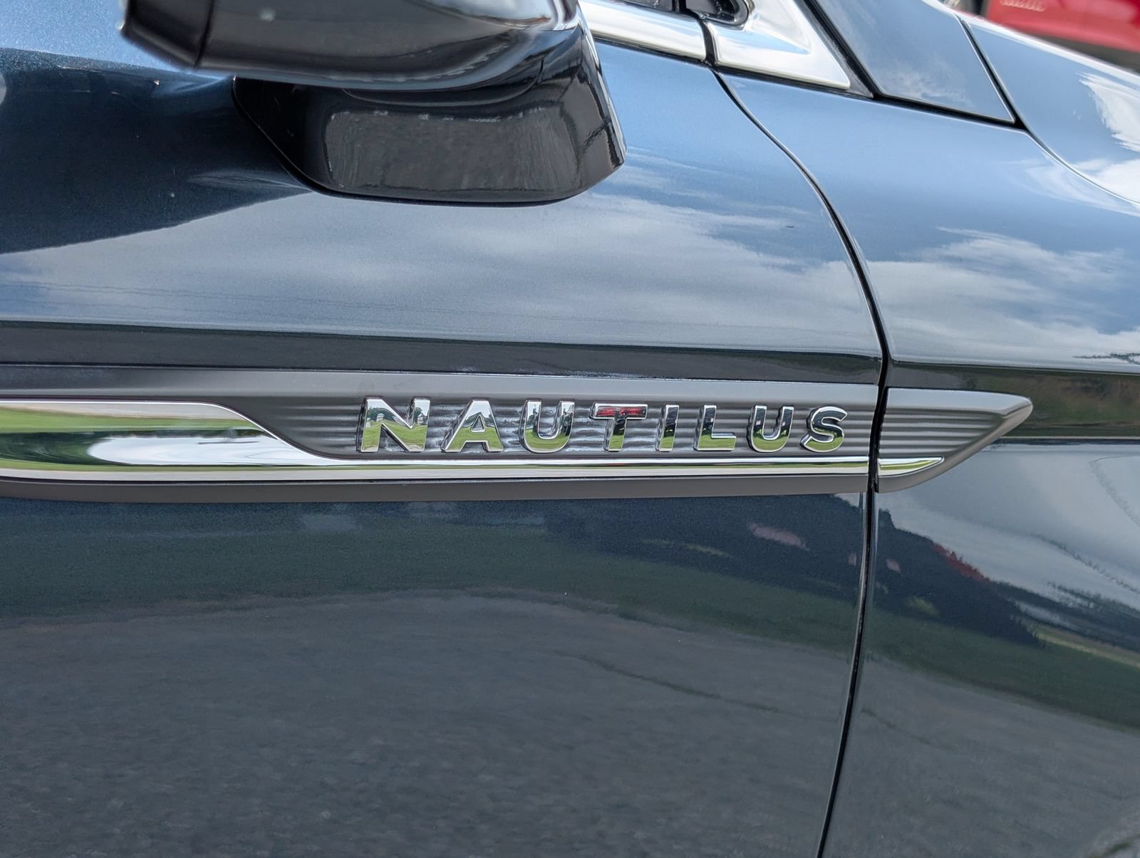 Used 2022 Lincoln Nautilus Reserve AWD/4WD image 9
