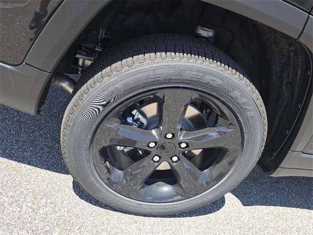 New 2025 Jeep Grand Cherokee L Altitude image 8