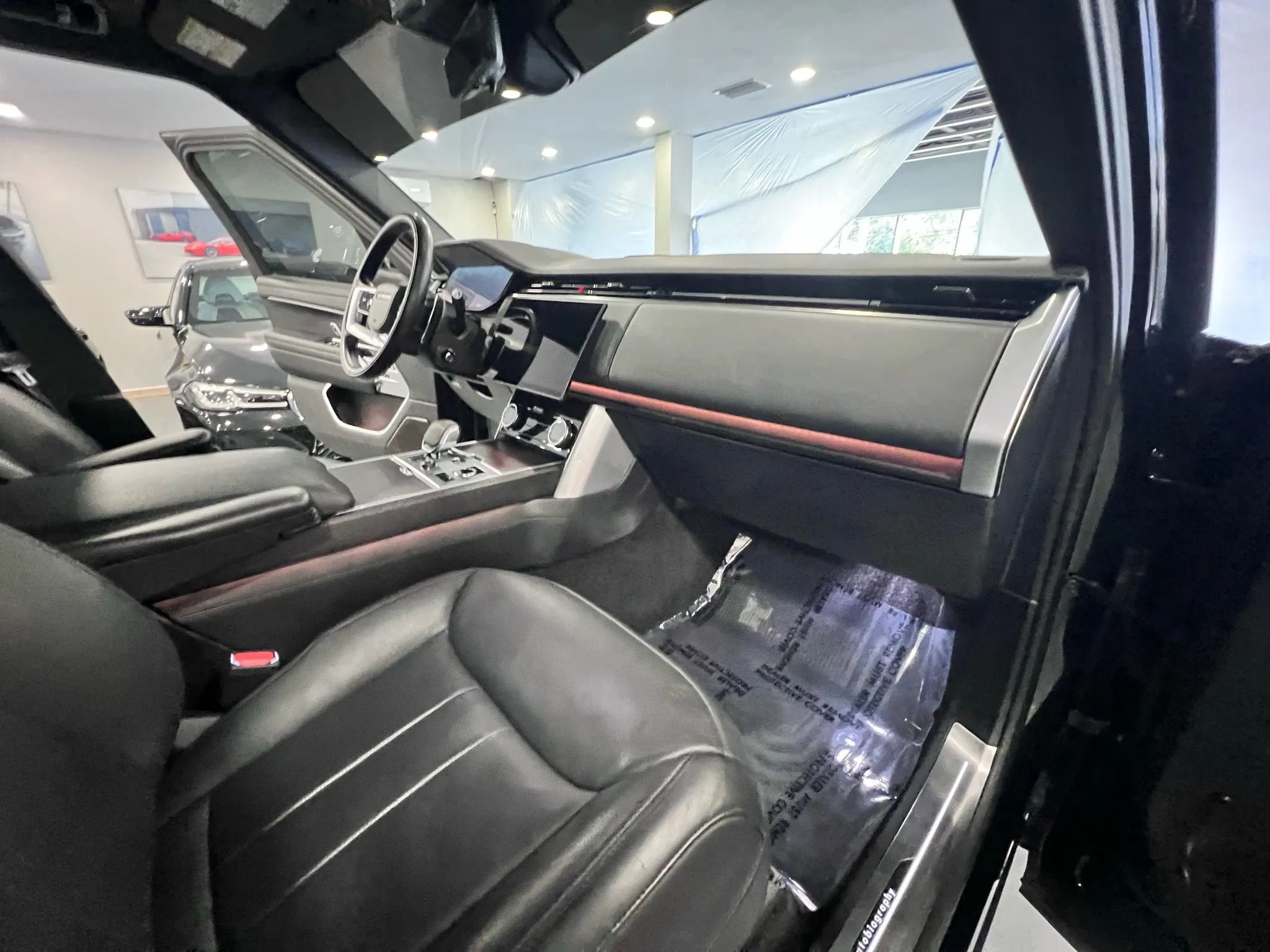 Used 2023 Land Rover Range Rover Long Wheelbase Autobiography image 33