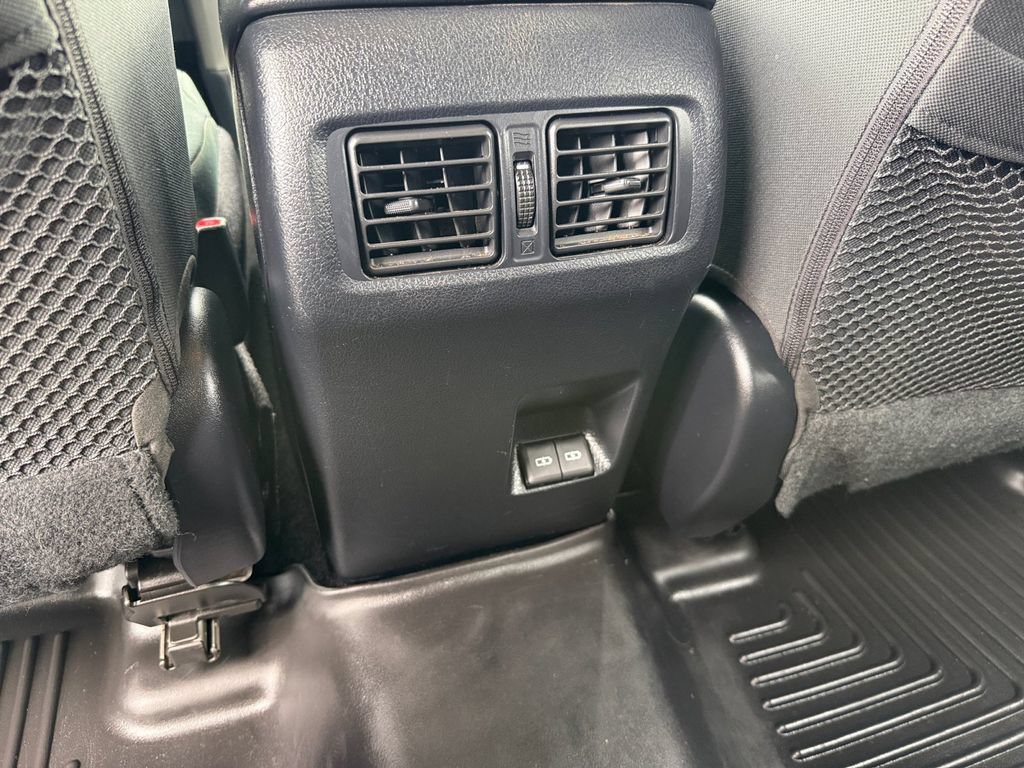 Used 2023 Toyota 4Runner SR5 AWD/4WD image 16