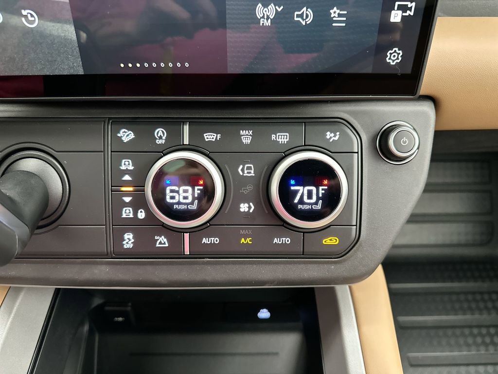 New 2026 Land Rover Defender 110 V8 image 13