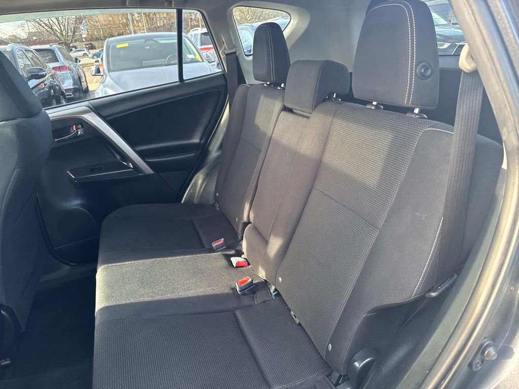 Used 2018 Toyota RAV4 XLE image 37