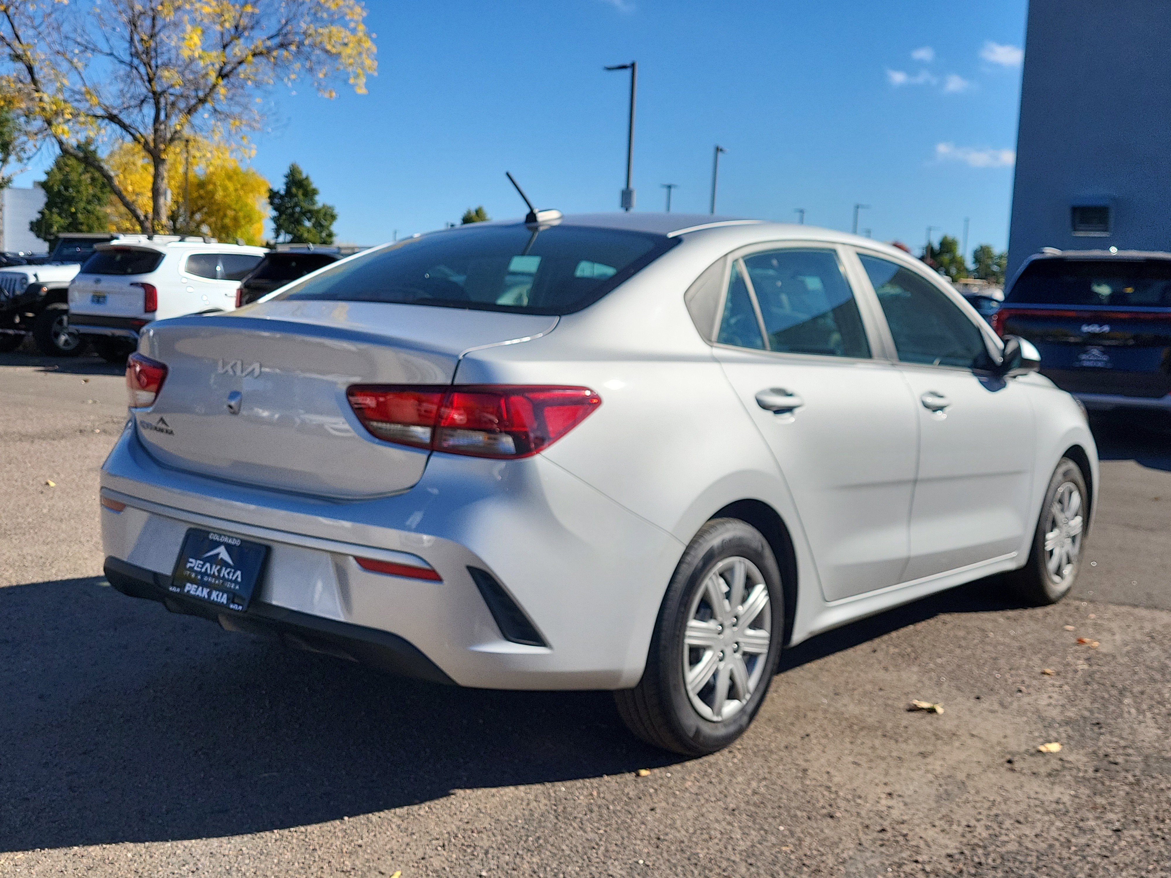 Used 2023 Kia Rio S image 3