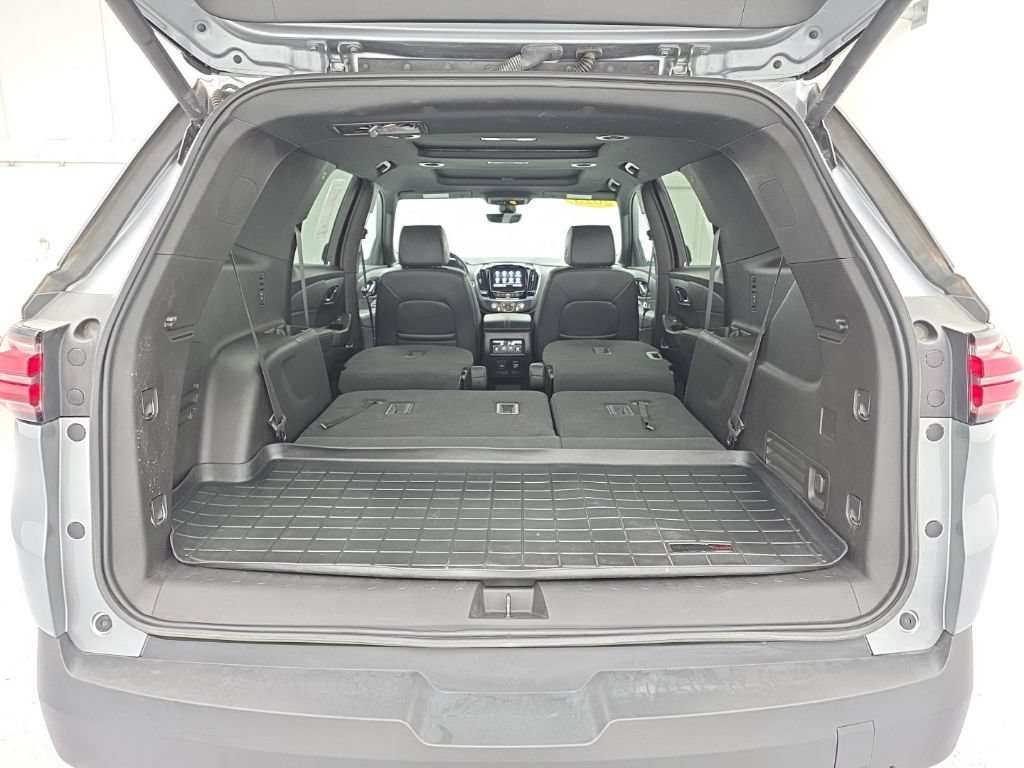 Used 2023 Chevrolet Traverse RS AWD/4WD image 54