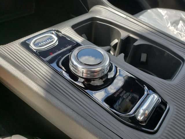 New 2026 Jeep Cherokee Limited AWD/4WD image 11