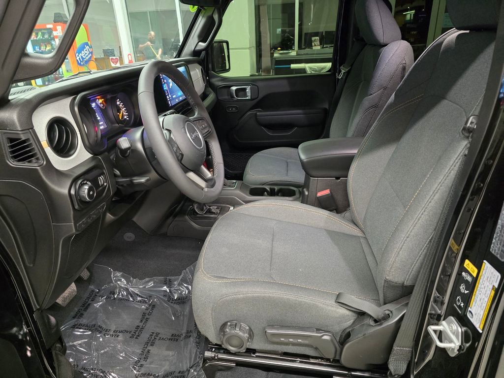 Used 2025 Jeep Wrangler Sport S image 15