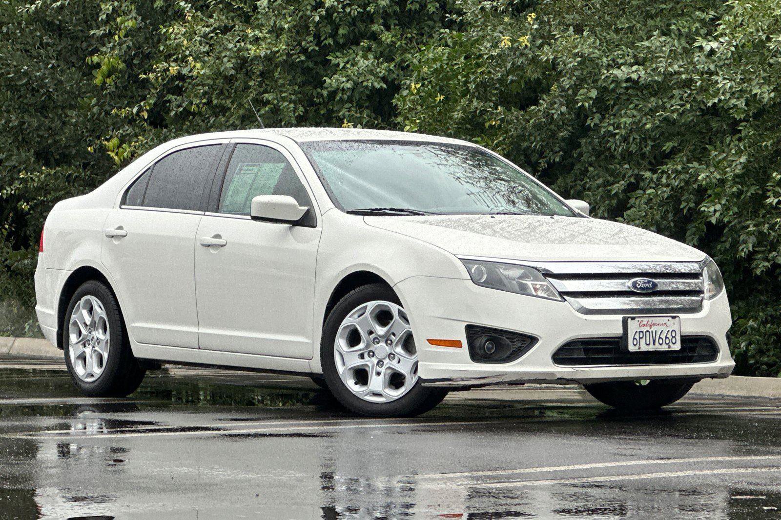 Used 2011 Ford Fusion SE w/ 201A Rapid Spec Order Code image 2