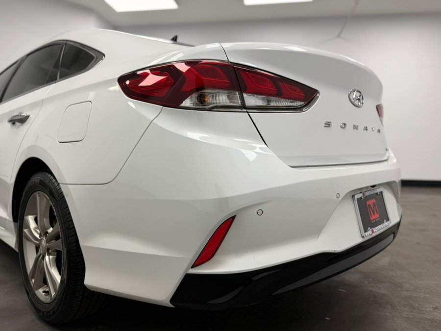 Used 2019 Hyundai Sonata Limited w/ Ultimate Package 04 FWD image 18